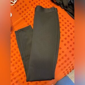 Express Columnist legging pant size Medium no tags but brand new and never worn
